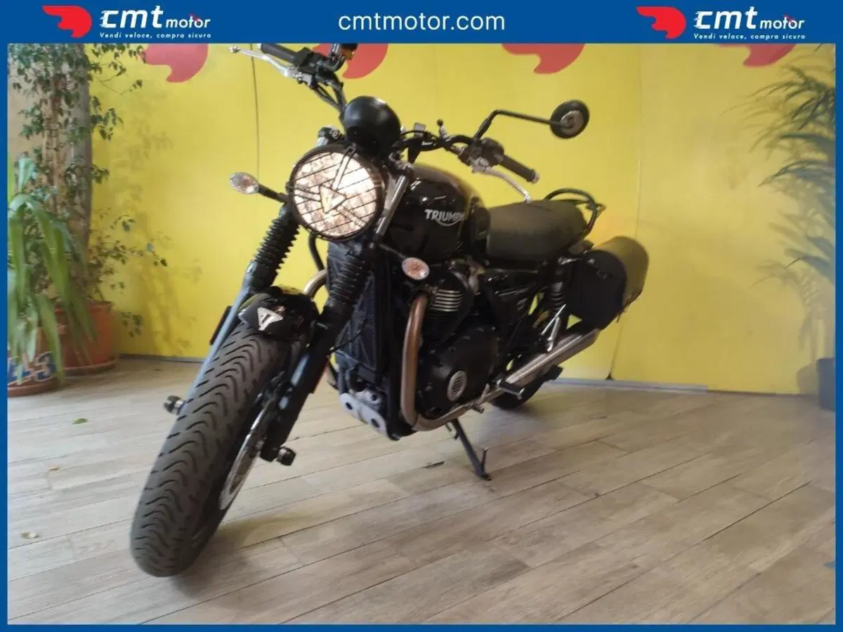 Triumph Street Twin 900 (2021 - 22) (7)