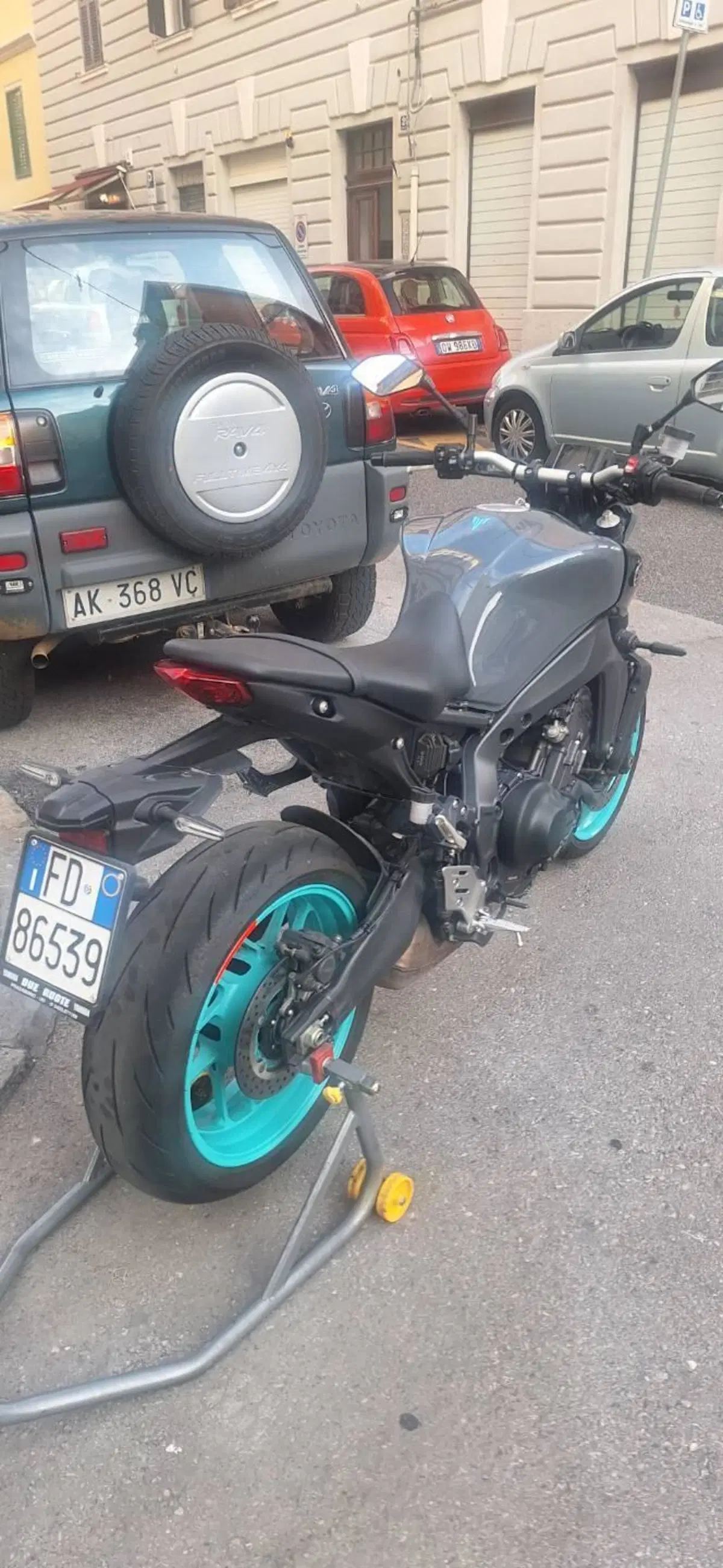 Yamaha MT-09 (2021 - 23) (2)