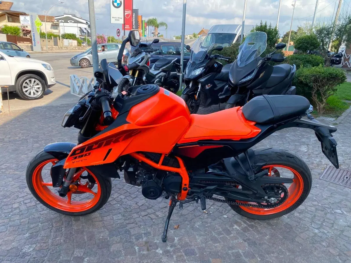 KTM 390 Duke (2024 - 25) (2)