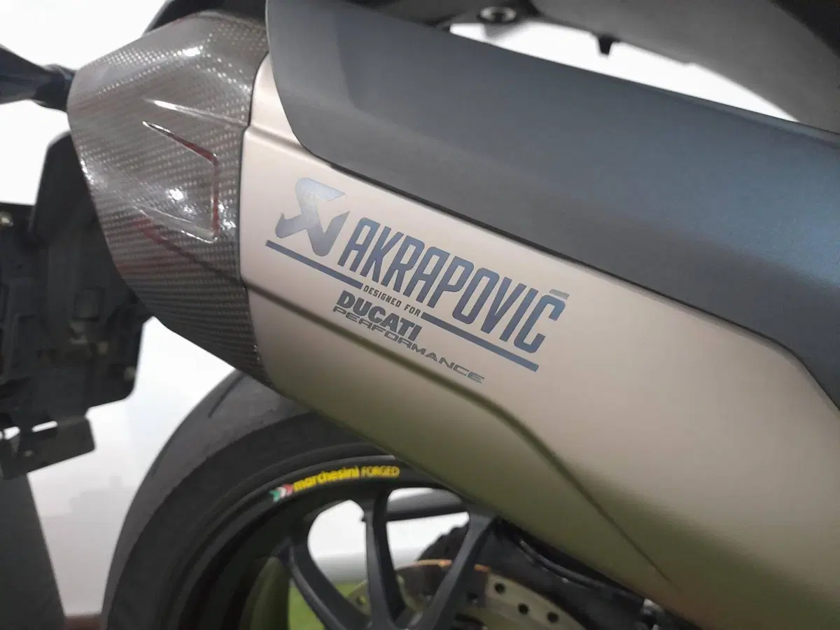 Ducati Multistrada V4 Pikes Peak (2021 - 24) (4)