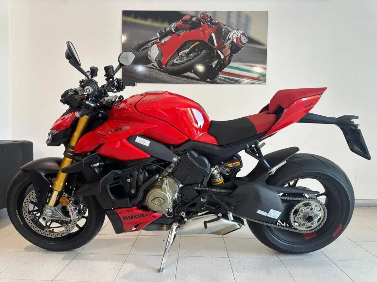Ducati Streetfighter V4 1100 S (2021 - 22) (2)