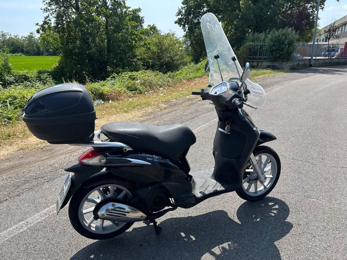 Piaggio Liberty 150 3V Full Optional (2013 - 15) (6)