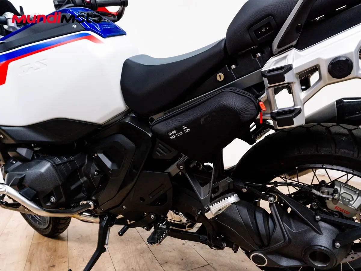 Bmw R 1300 GS Adventure Trophy (2025 - 26) (10)