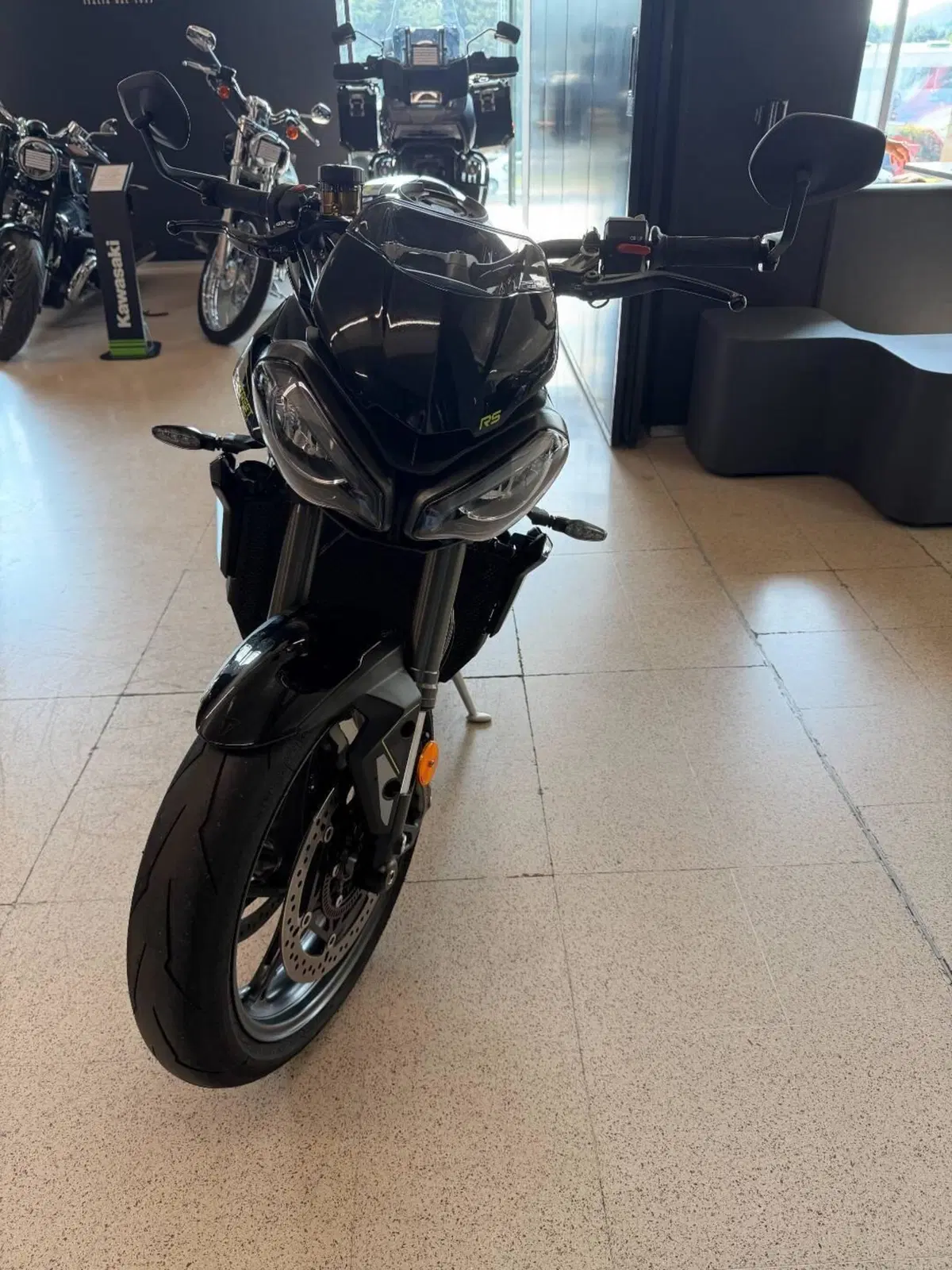 Triumph Street Triple 765 RS (2023 - 26) (3)