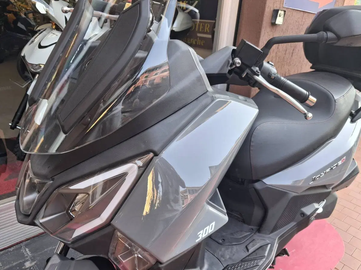 Sym Joyride 300 (2022 - 24) (6)