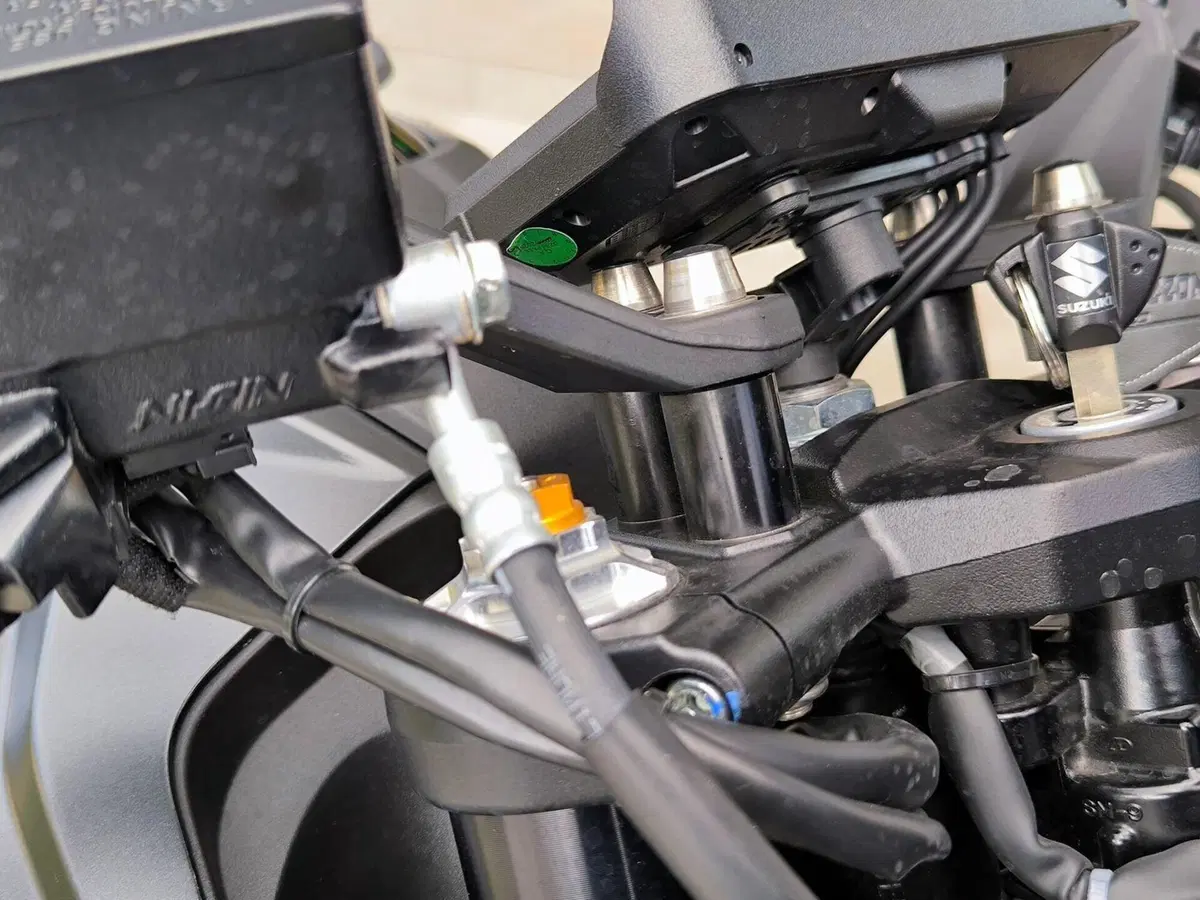 Suzuki GSX-8R (2024 - 26) (13)
