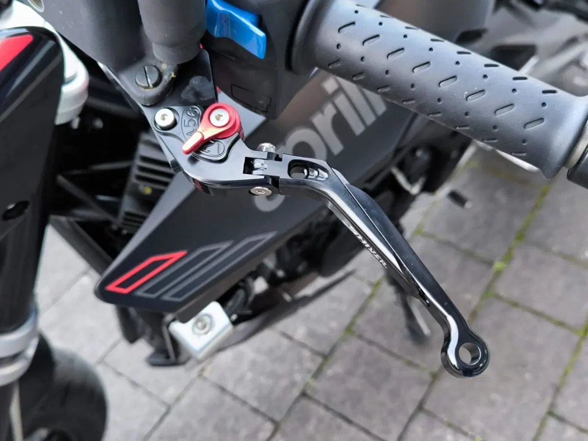 Aprilia Shiver 750 ABS (2010 - 17) (4)
