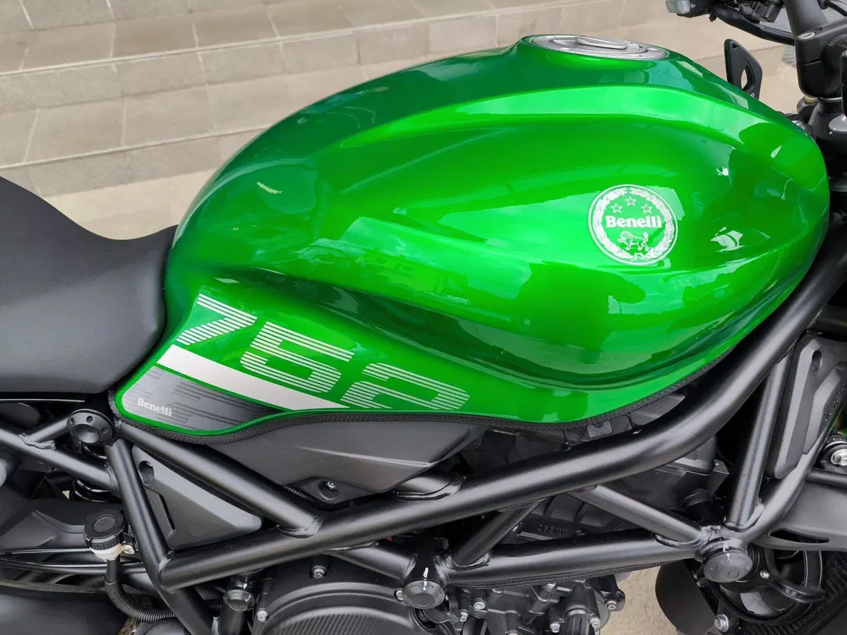 Benelli 752 S (2022 - 25) (7)