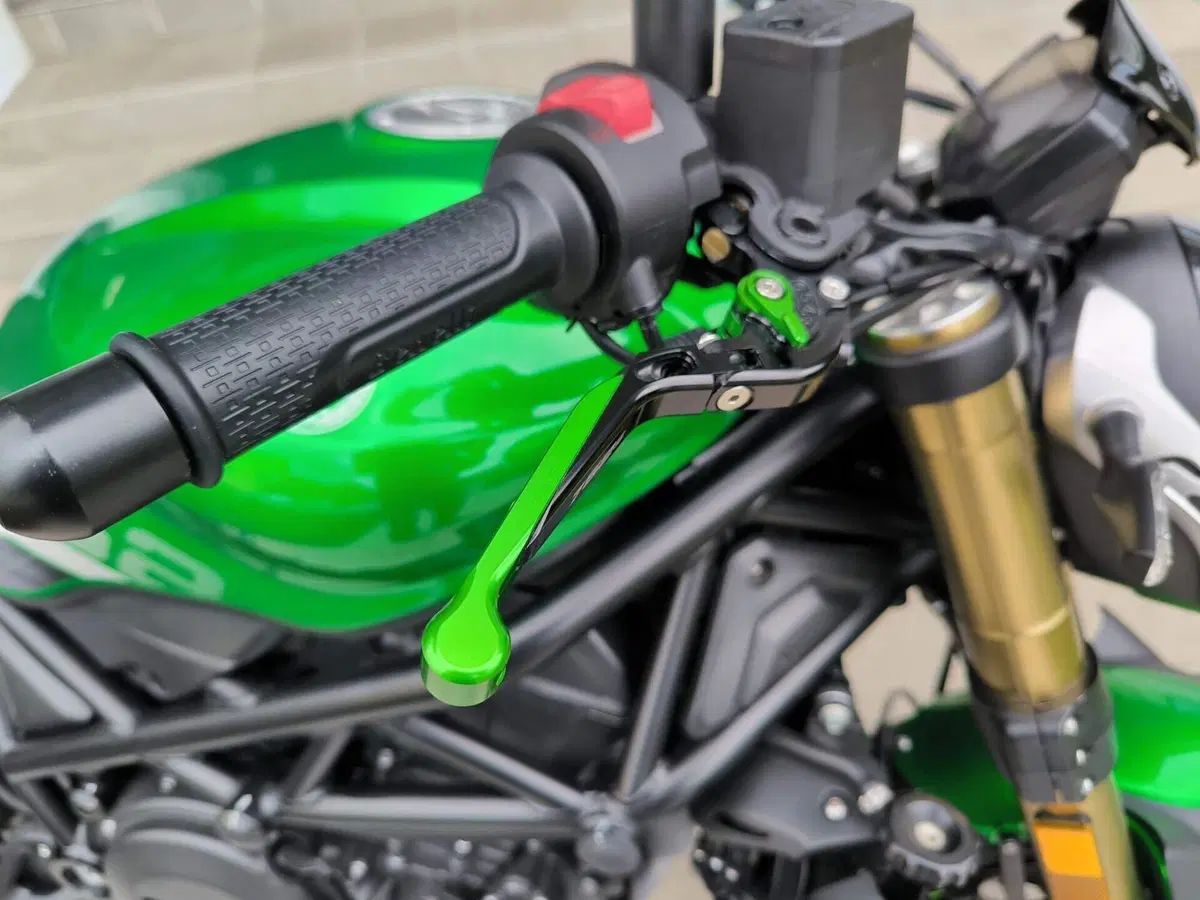 Benelli 752 S (2022 - 25) (8)