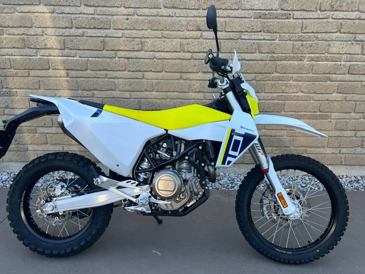 Husqvarna 701 Enduro (2026) (6)