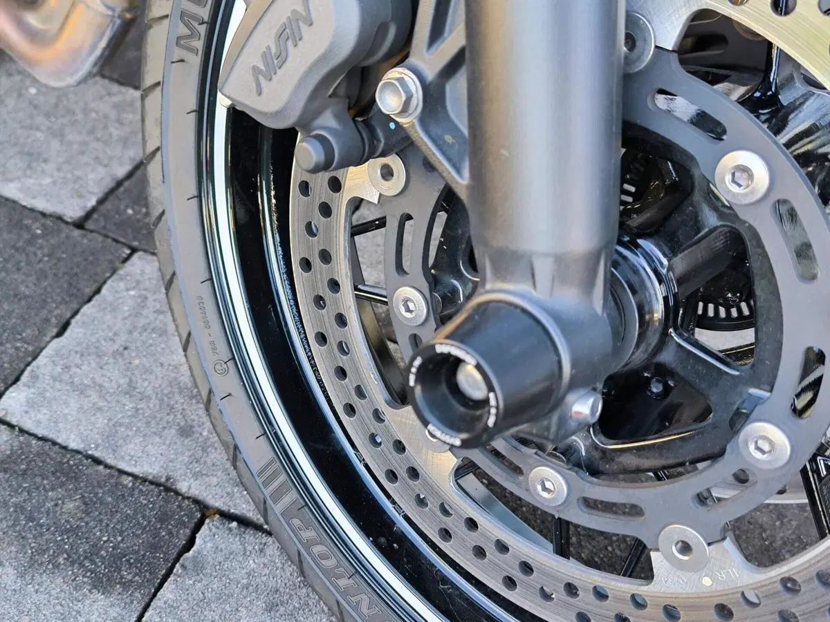 Kawasaki Z 650 RS (2022 - 24) (17)