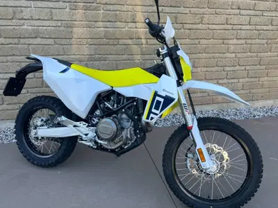 Husqvarna 701 Enduro (2026) usata
