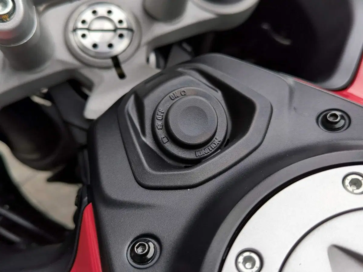 Ducati Multistrada V4 S (2021 - 24) (6)