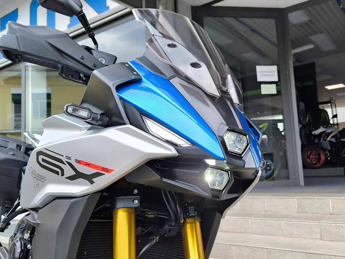 Suzuki GSX-S1000GX (2024 - 26) (9)