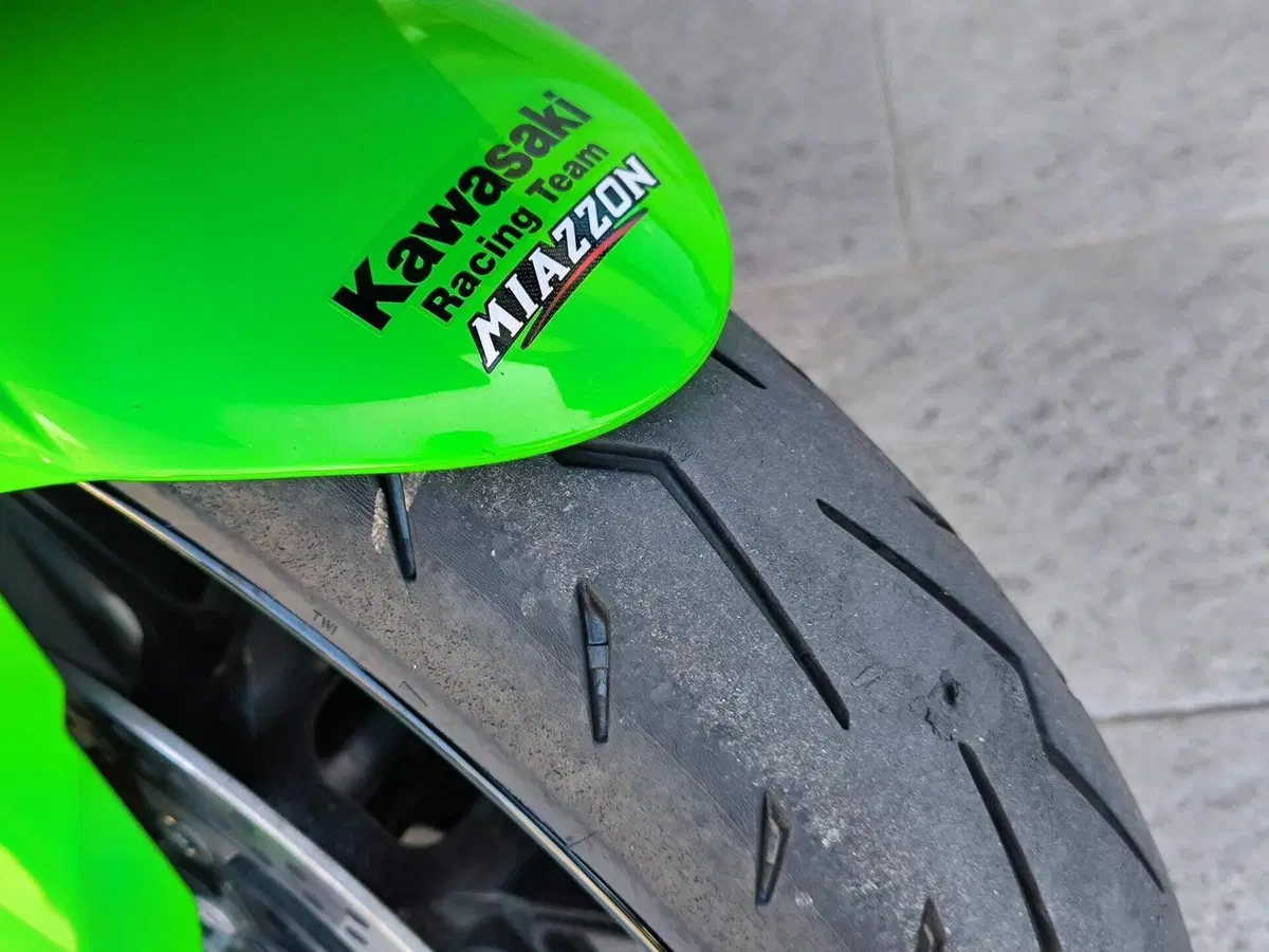 Kawasaki Ninja 636 ZX-6R (2024 - 26) (3)