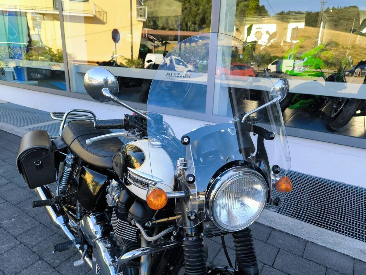 Triumph Bonneville (2007 - 16) (2)