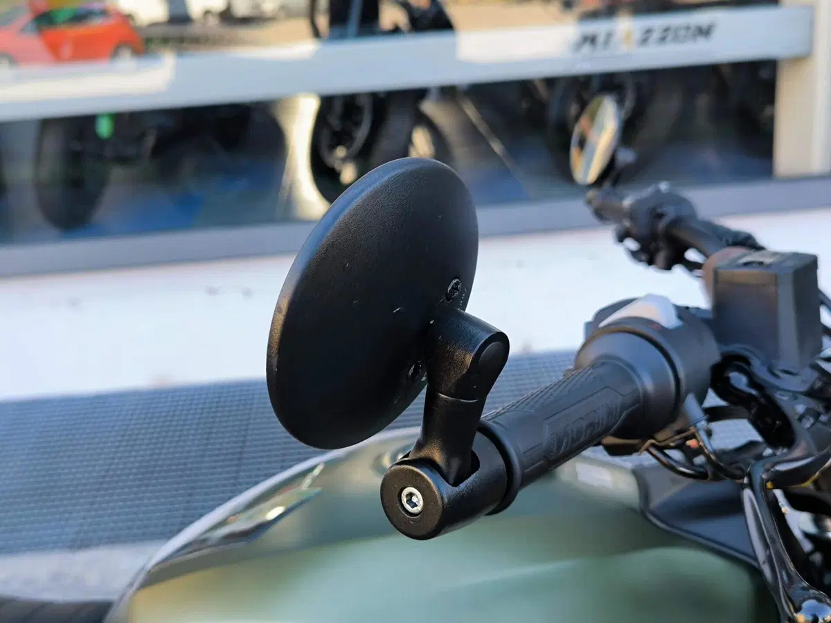 Moto Morini SEIEMMEZZO SCR (2022 - 26) (2)