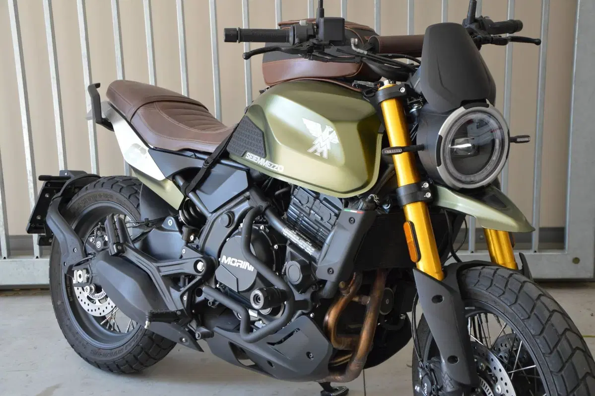 Moto Morini SEIEMMEZZO SCR (2022 - 26) (2)