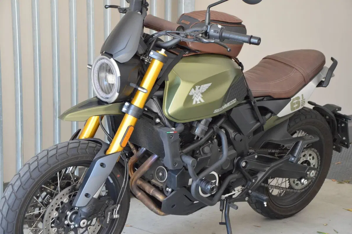 Moto Morini SEIEMMEZZO SCR (2022 - 26) (13)