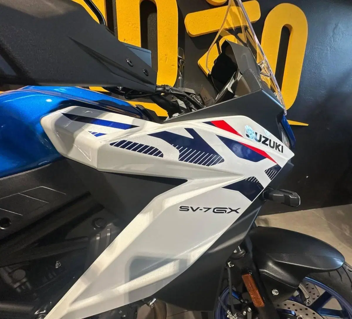 Suzuki SV-7GX (2026) (7)