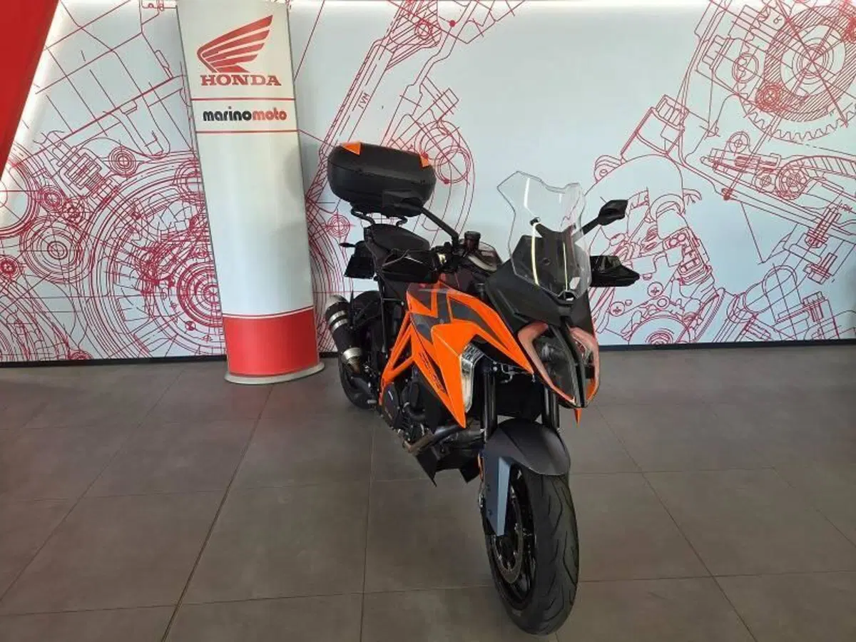 KTM 1290 Super Duke GT (2022 - 25) (2)