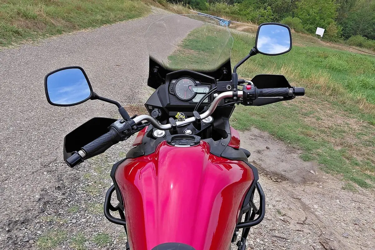Suzuki V-Strom 650 (2021 - 25) (6)