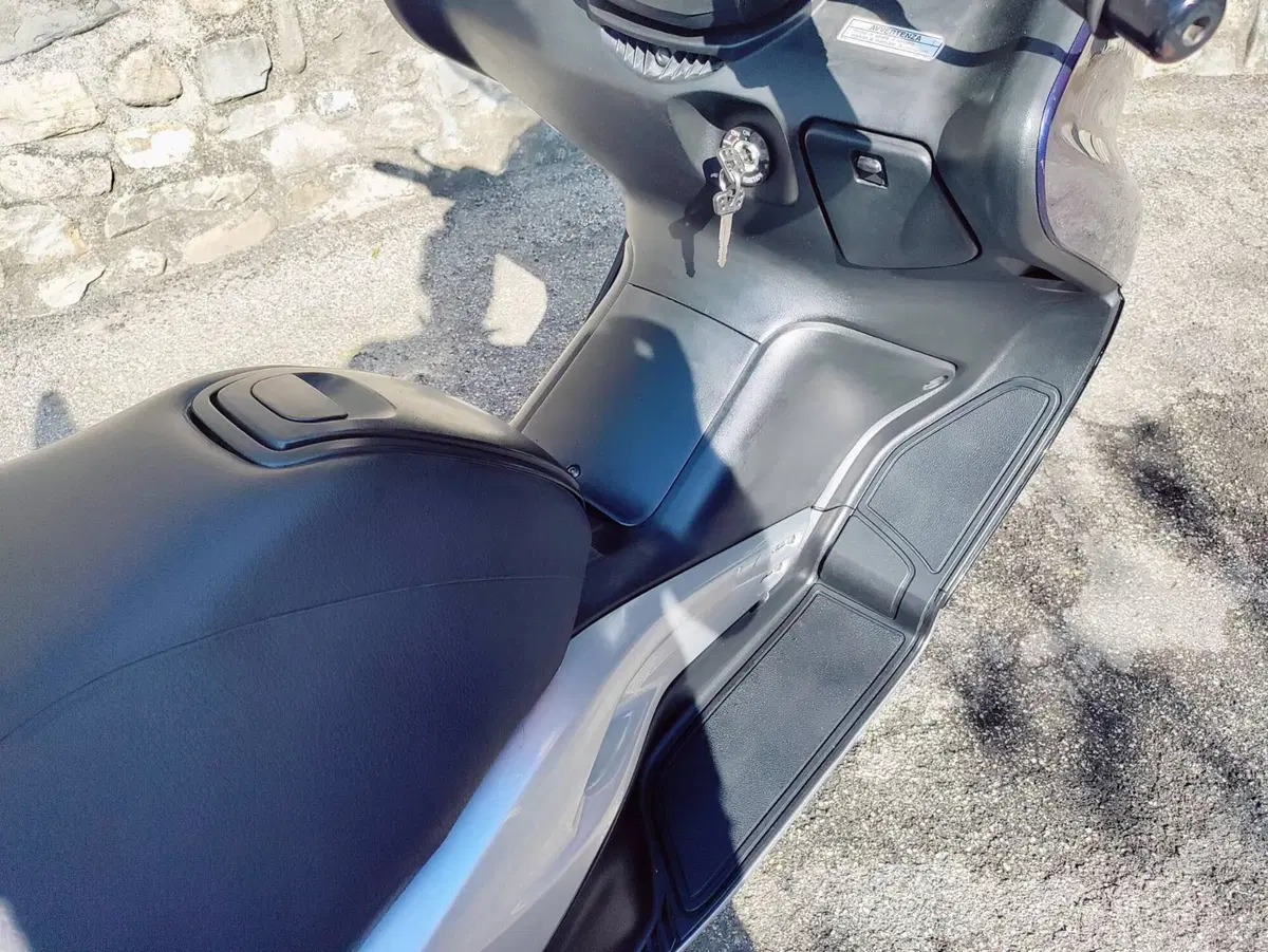 Yamaha T-Max 500 (2001 - 03) (8)