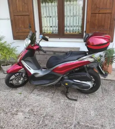 Piaggio Beverly 350 SportTouring ie (2011 - 15) usata