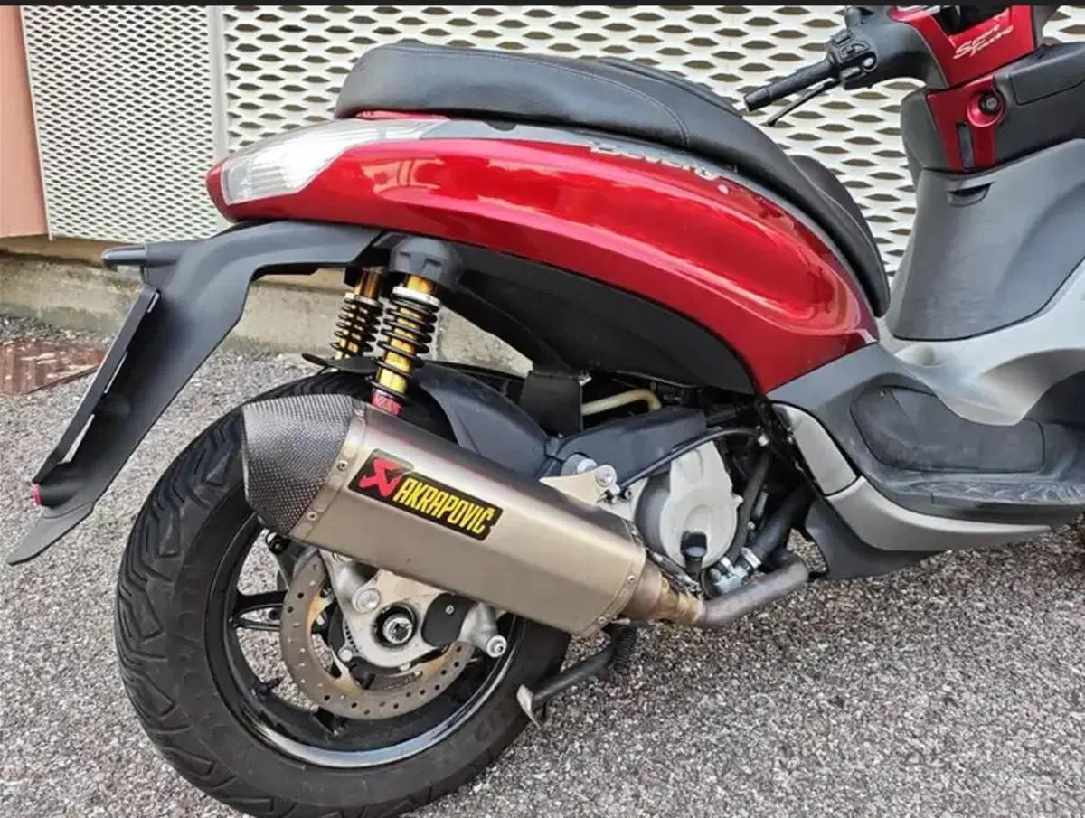 Piaggio Beverly 350 SportTouring ie (2011 - 15) (3)