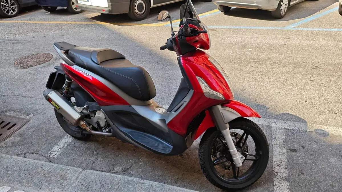 Piaggio Beverly 350 SportTouring ie (2011 - 15) (4)