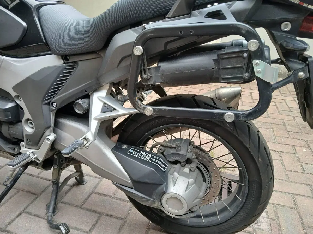 Honda VFR 1200 F DCT ABS (2010 - 16) (7)