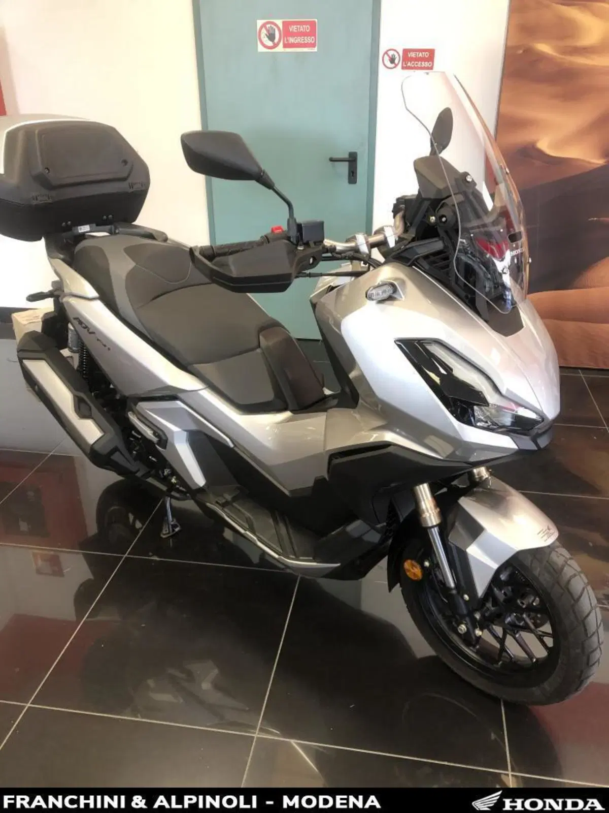 Honda ADV 350 (2022 - 24) (4)