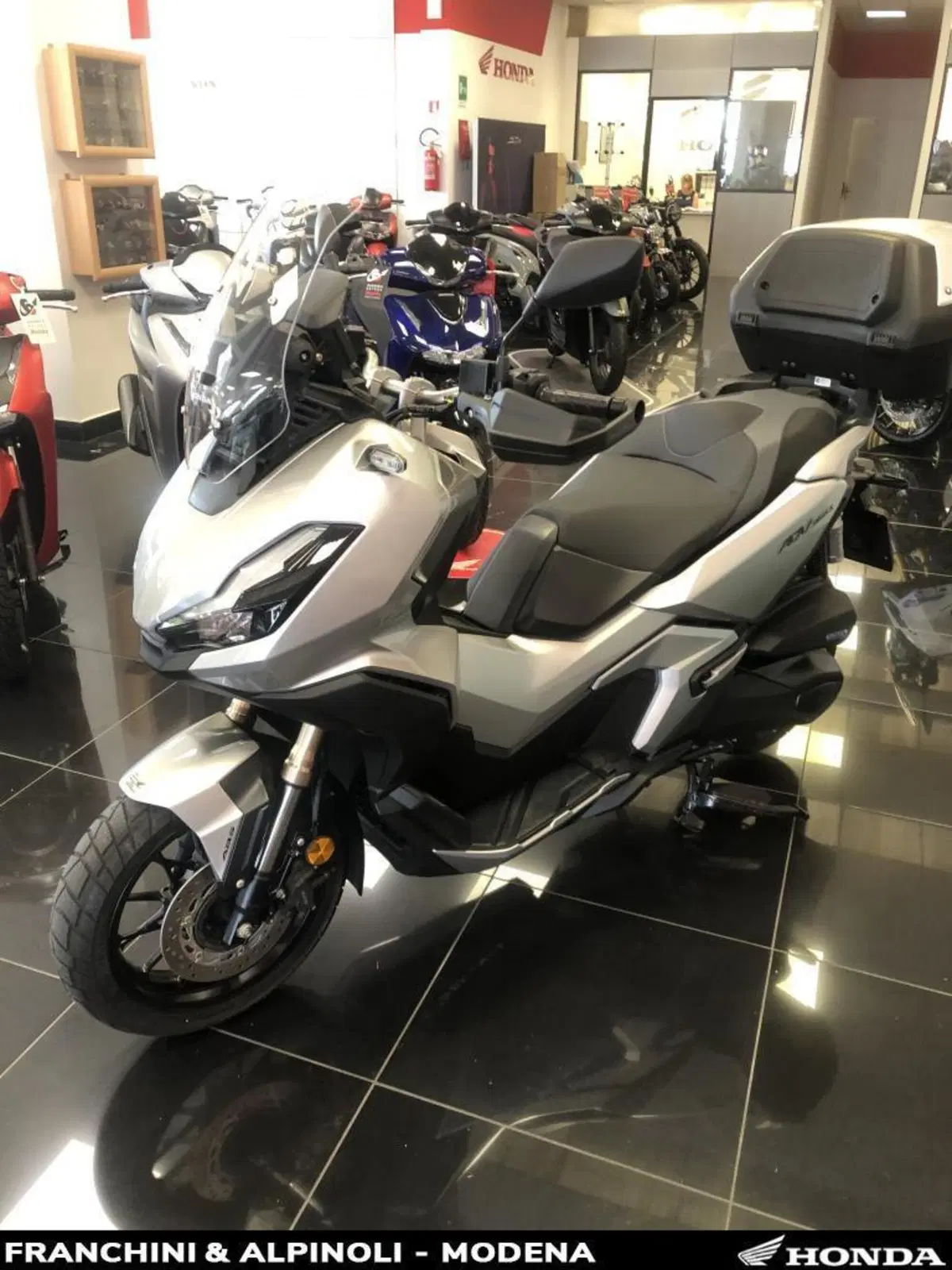 Honda ADV 350 (2022 - 24) (7)