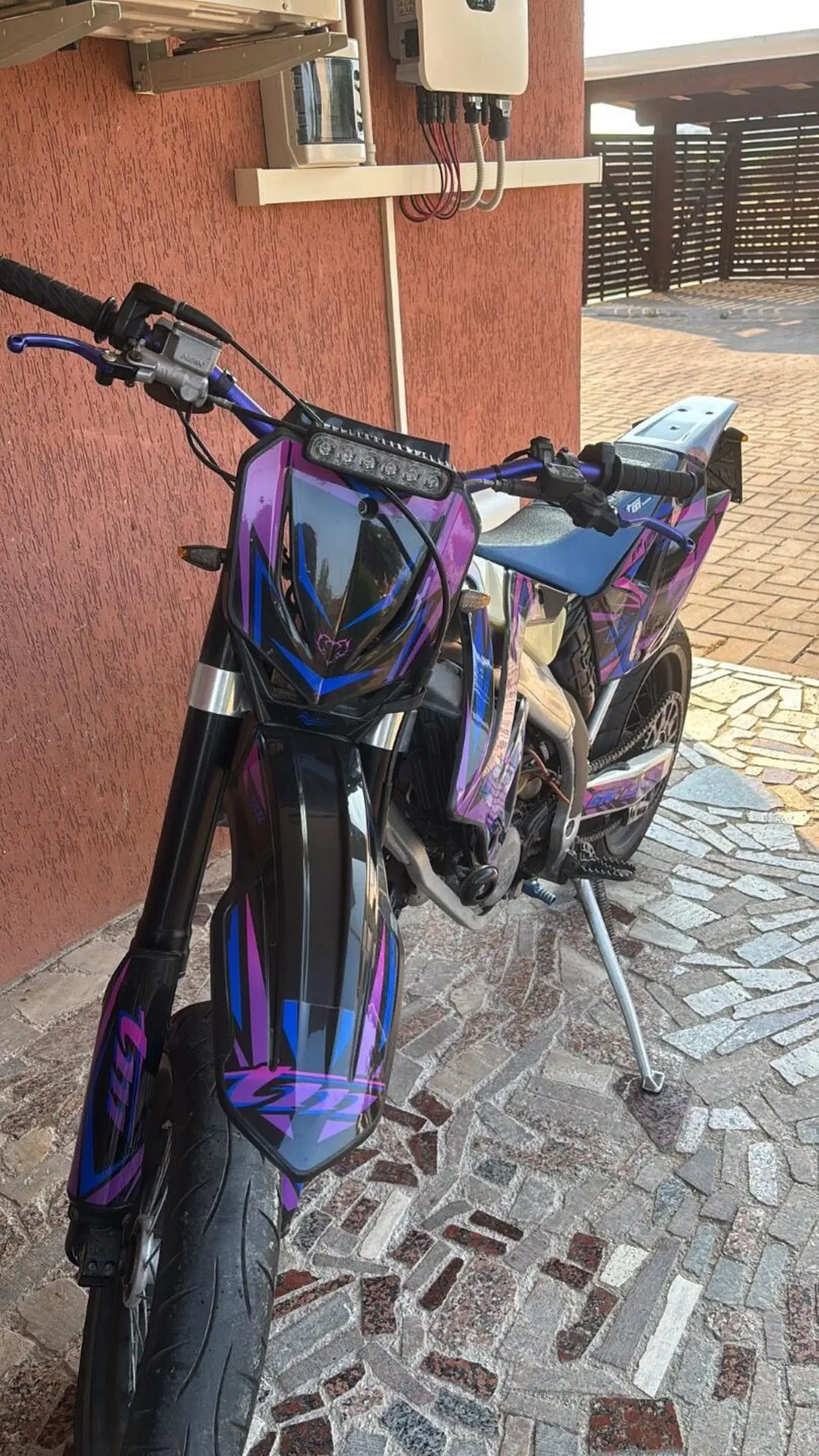Tm Moto EN 125 (2012) (2)
