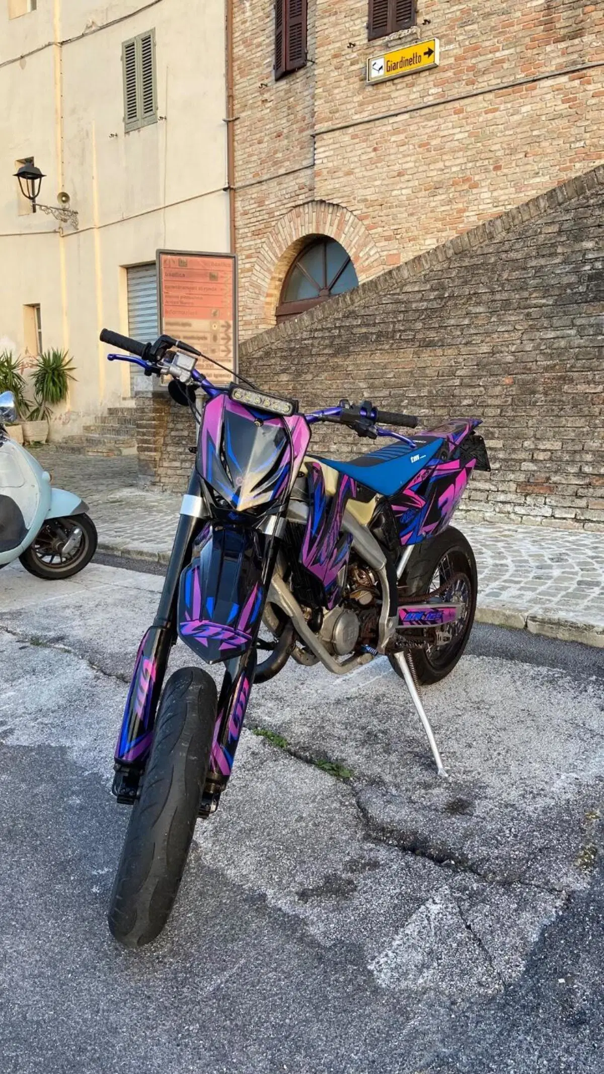 Tm Moto EN 125 (2012) (6)