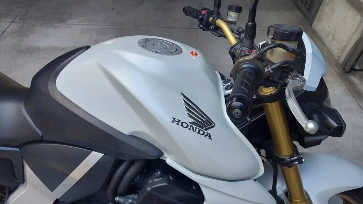 Honda CB 1000 R ABS (2011 - 17) (3)
