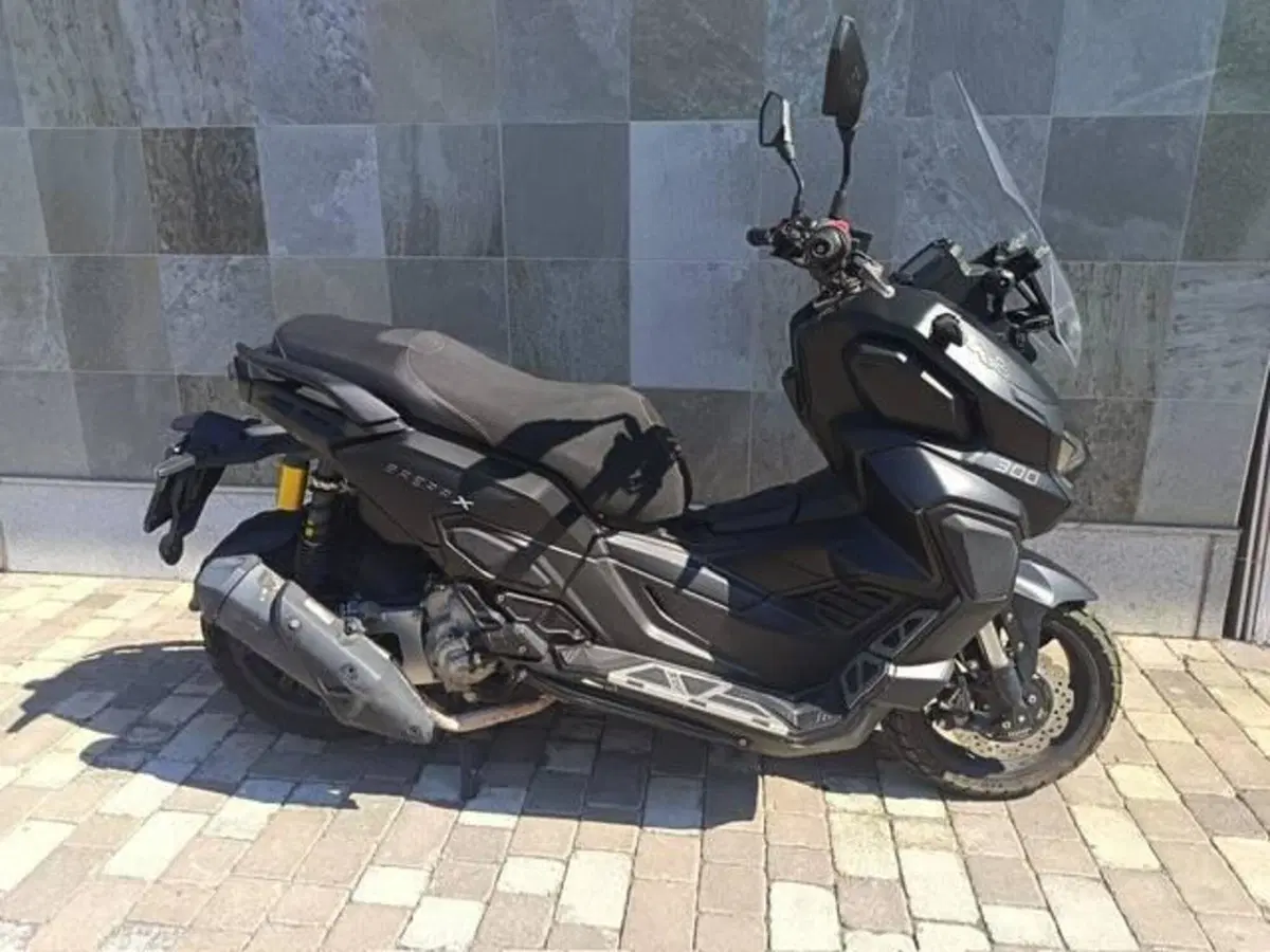 Kl Brera X 300 (2022 - 24) (4)