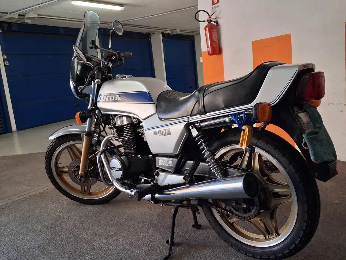 Honda CB 400 N (6)