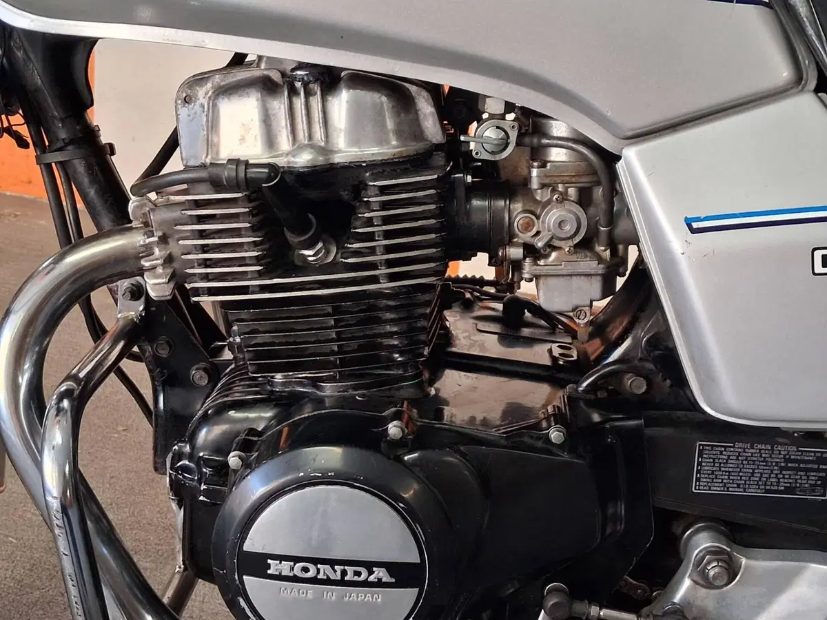 Honda CB 400 N (7)