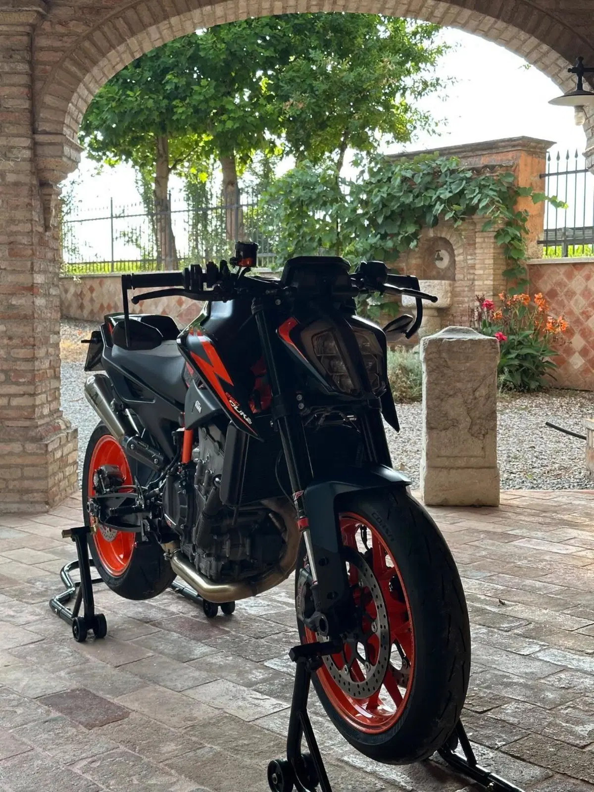 KTM 890 Duke R (2022 - 23) (2)
