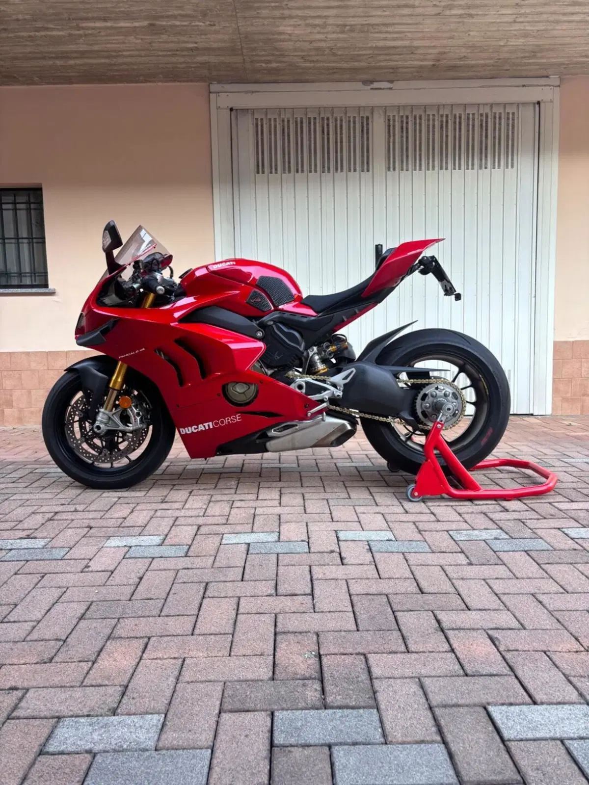 Ducati Panigale V4 S 1100 (2021) (3)