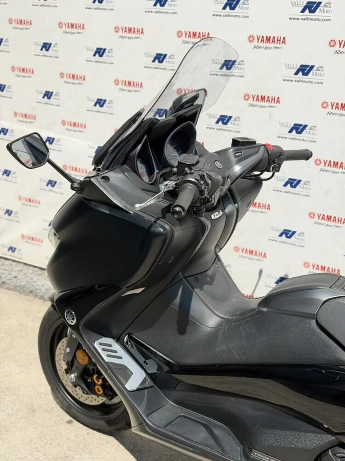 Yamaha T-Max 560 Tech Max (2020) (6)
