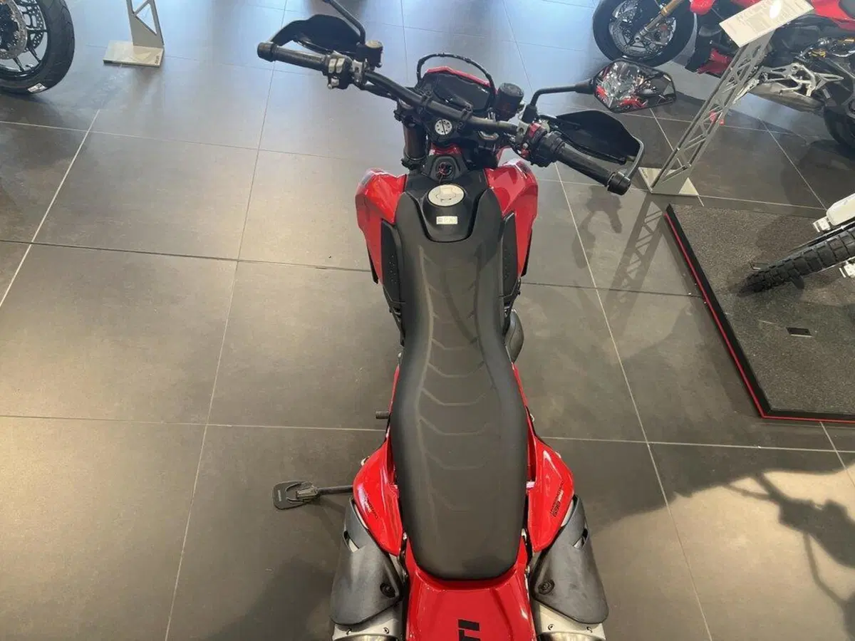 Ducati Hypermotard 698 Mono (2024 - 26) (7)