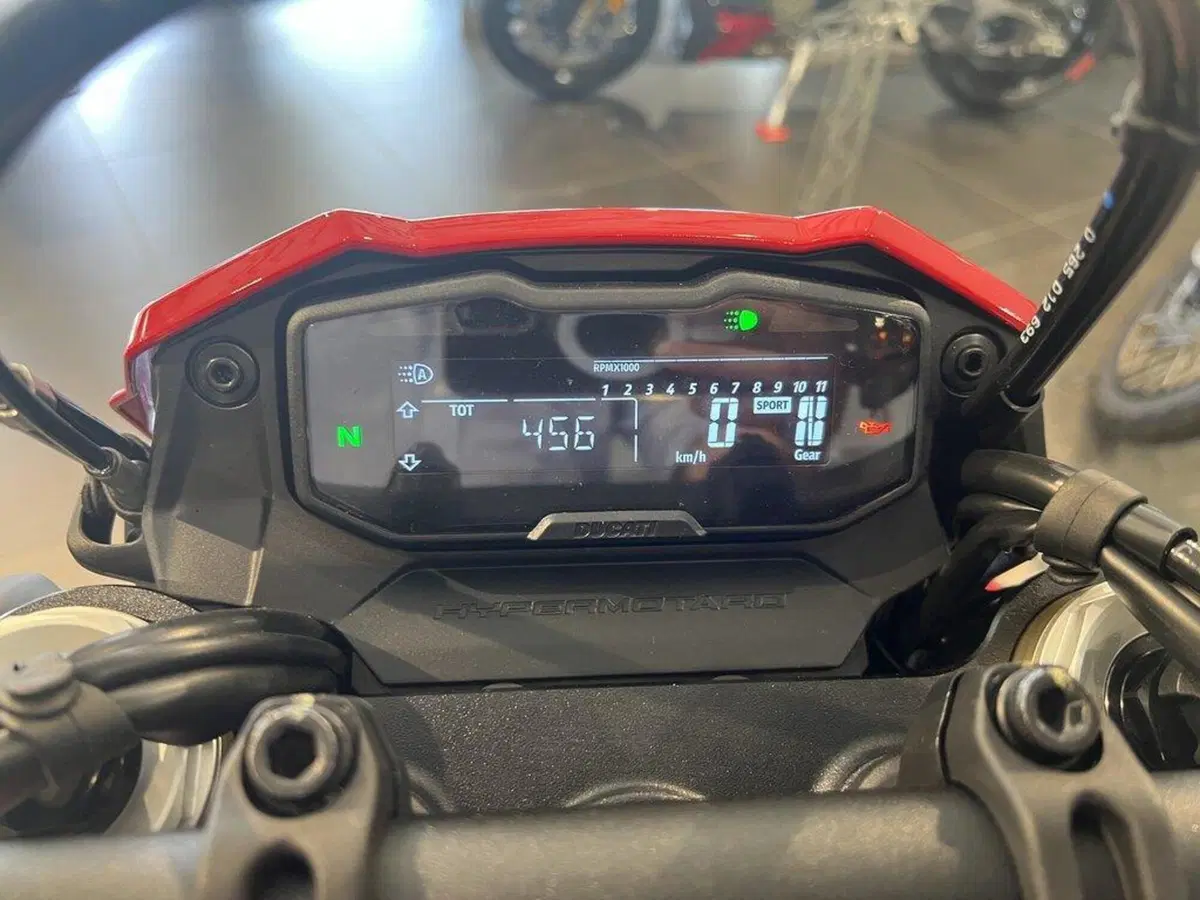 Ducati Hypermotard 698 Mono (2024 - 26) (10)