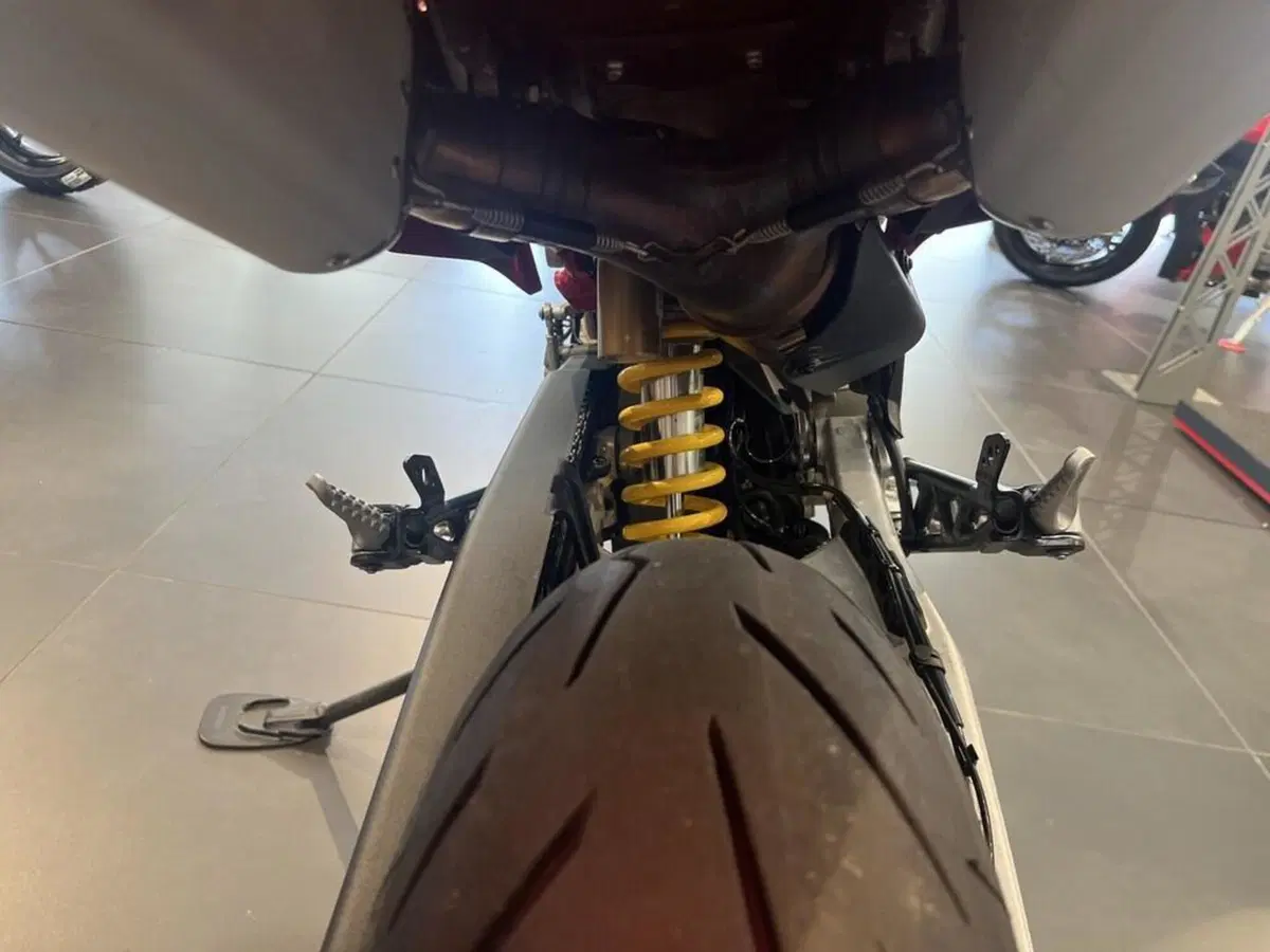 Ducati Hypermotard 698 Mono (2024 - 26) (14)