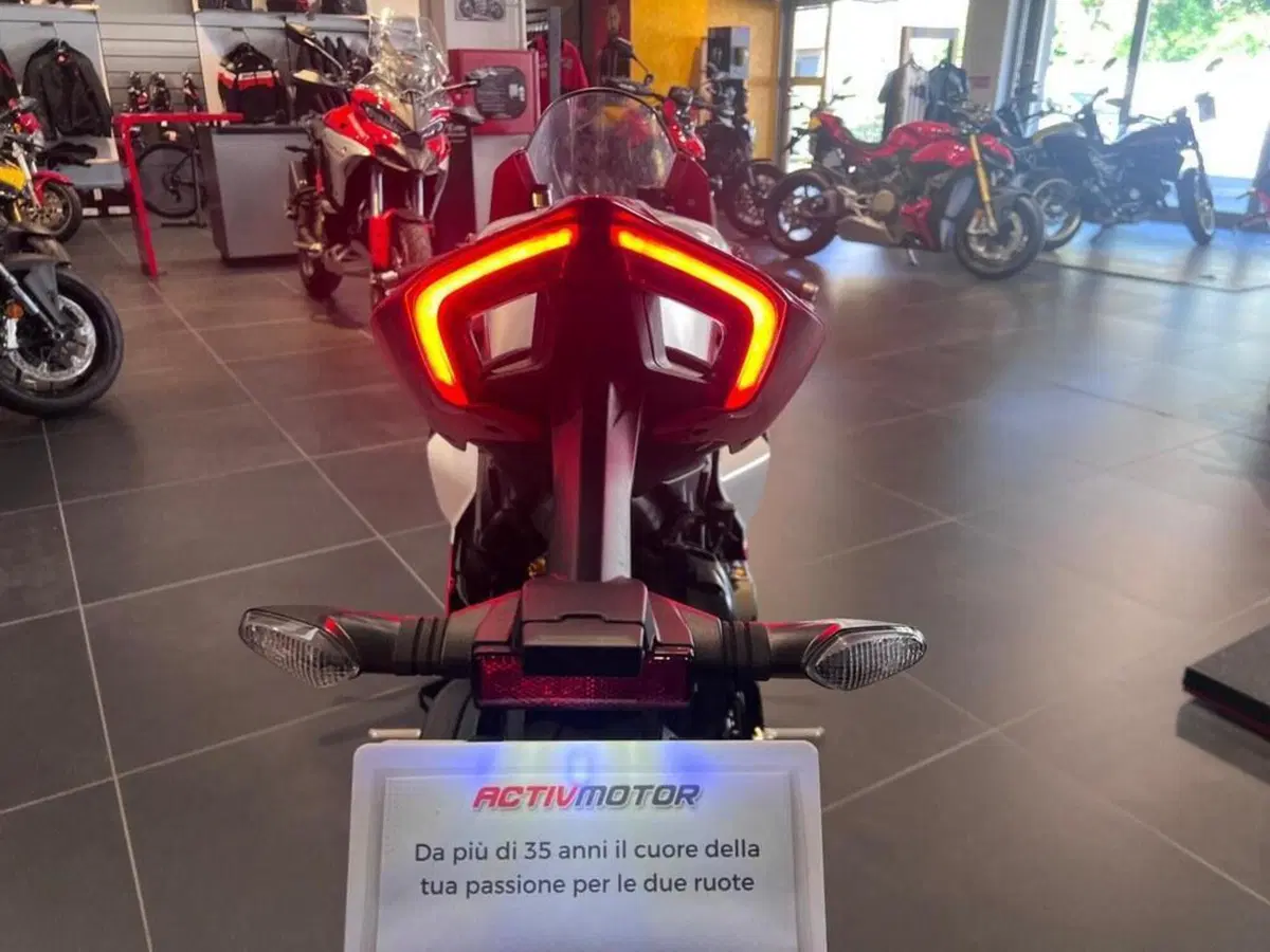 Ducati Panigale V4 R (2023 - 24) (9)