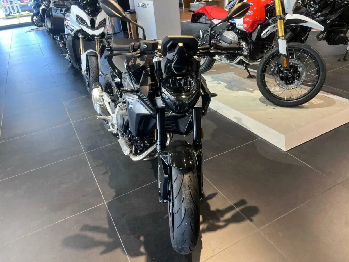 Bmw F 900 R (2025 - 27) (3)