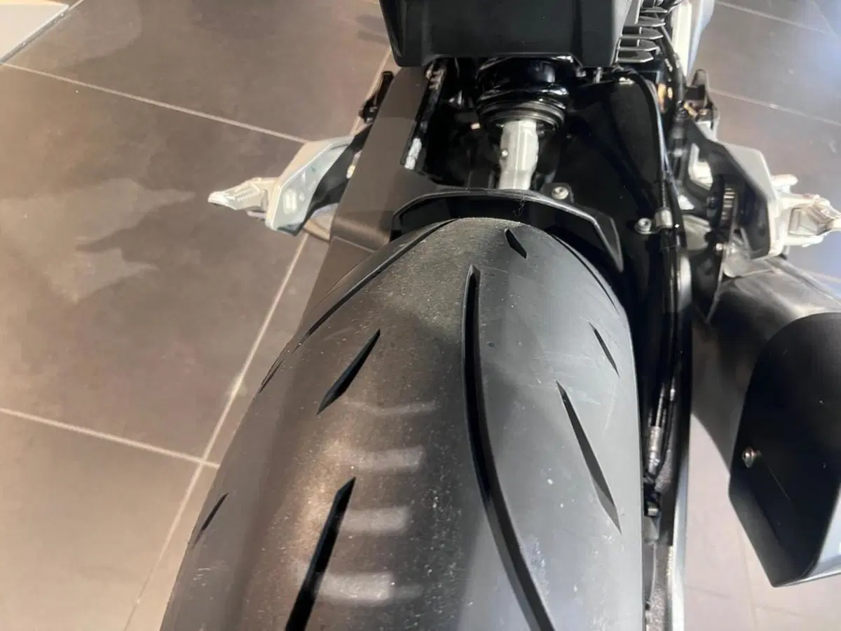 Bmw F 900 R (2025 - 27) (12)