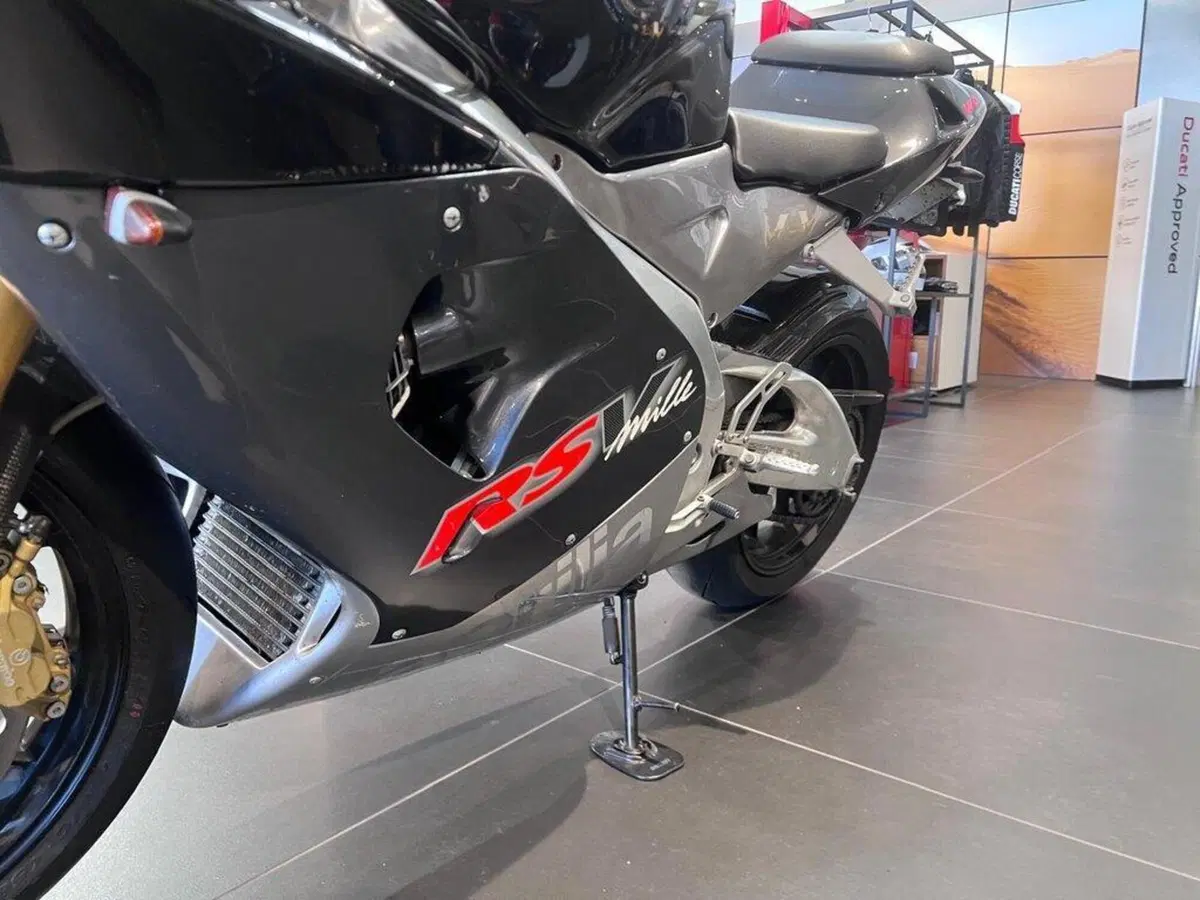 Aprilia RSV 1000 (1998 - 99) (11)