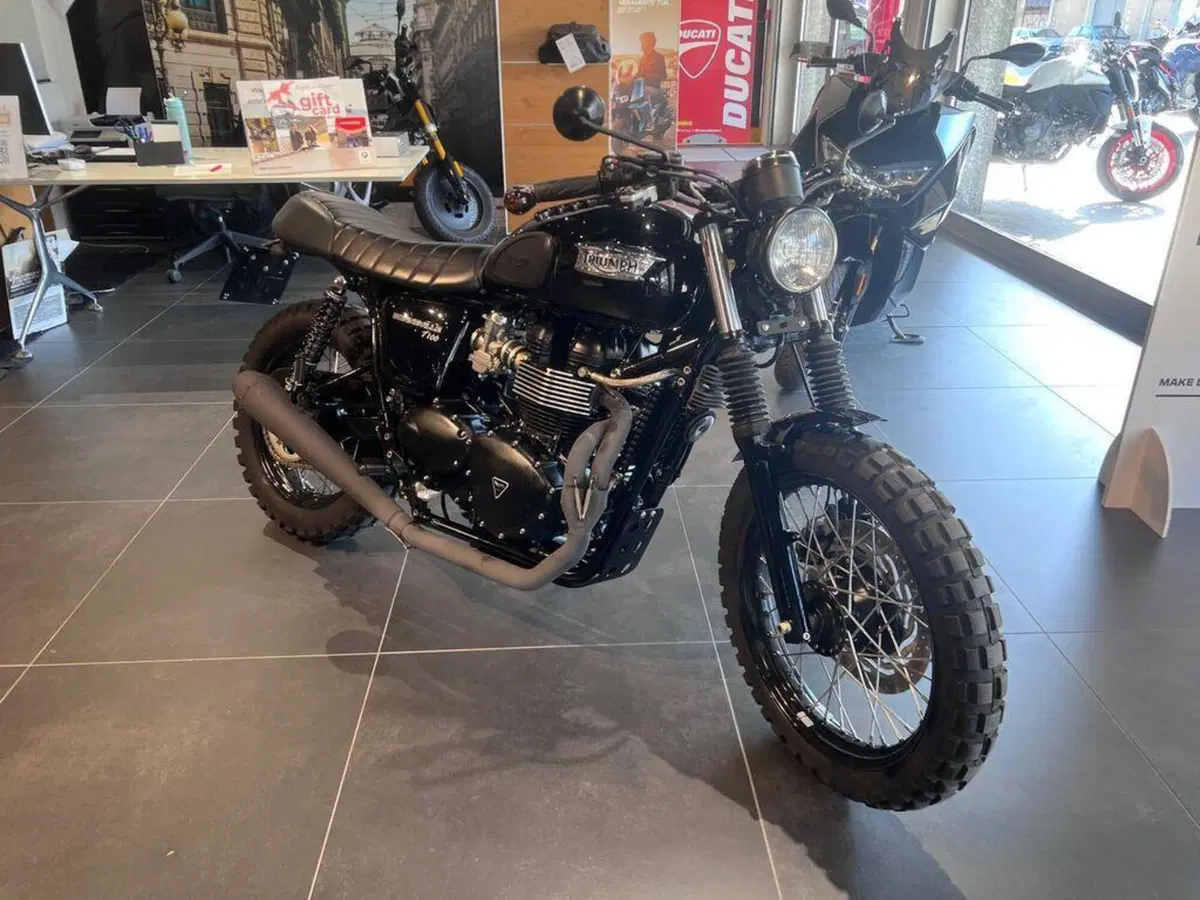 Triumph Bonneville T100 (2008 - 16) (2)